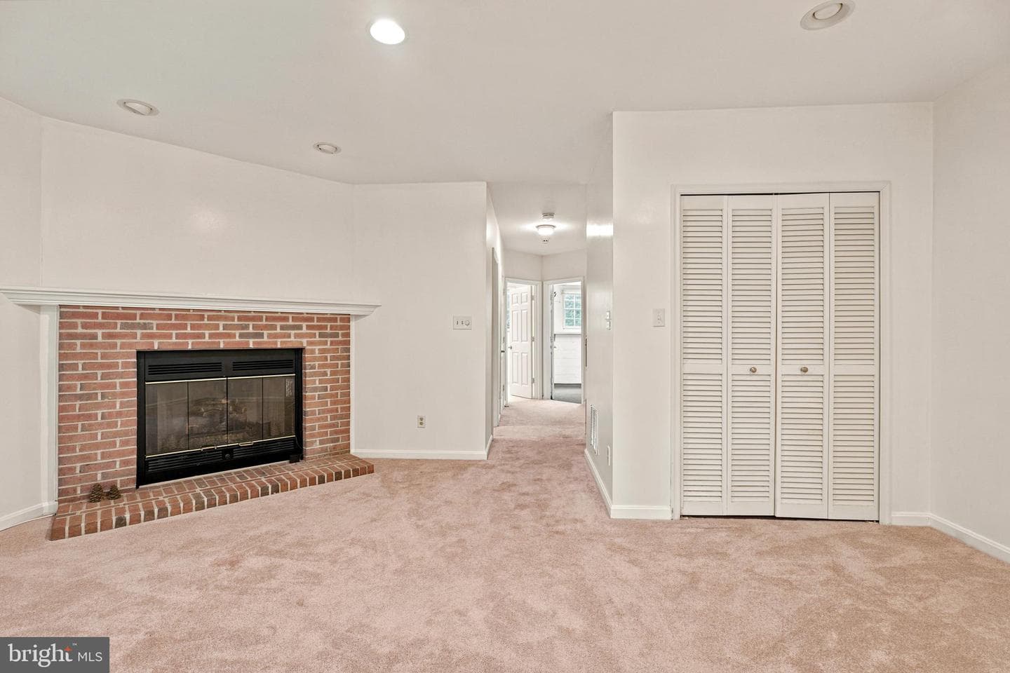 942 Walnut Wood Road photo 42