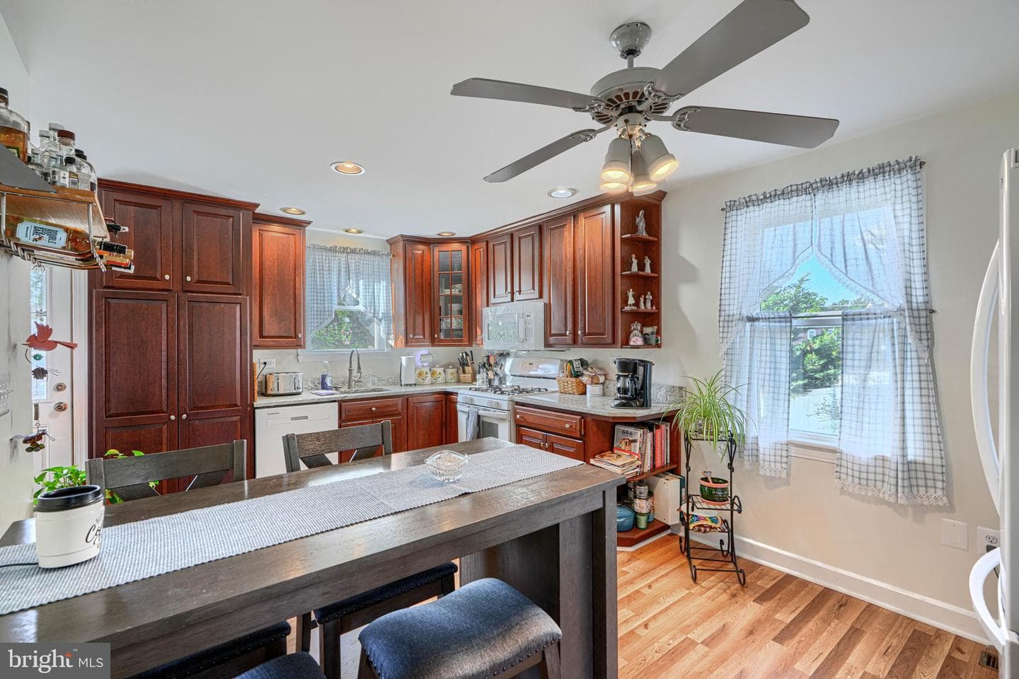 9 Virginia Avenue photo 12