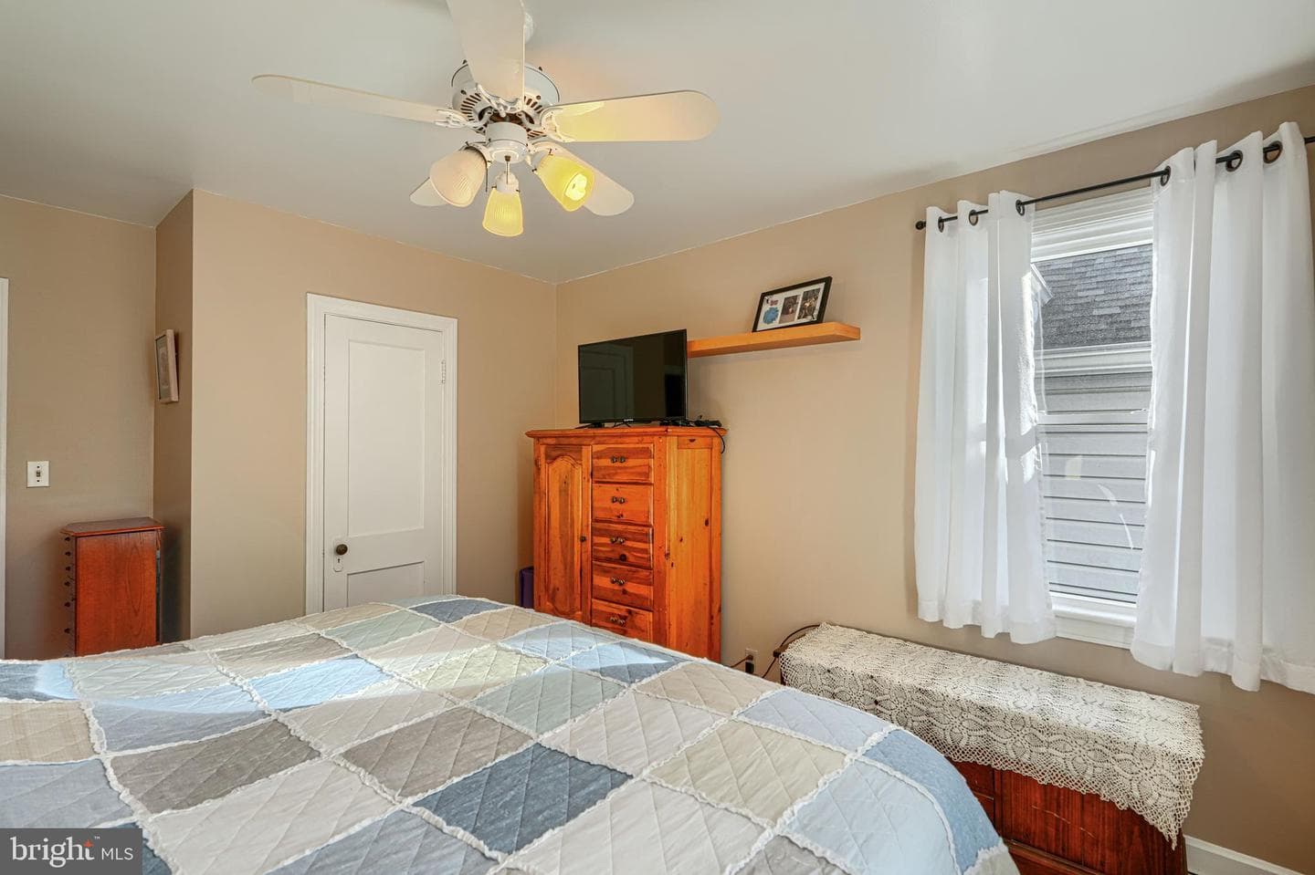 9 Virginia Avenue photo 15
