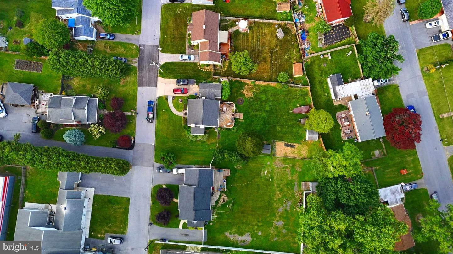 9 Virginia Avenue photo 42