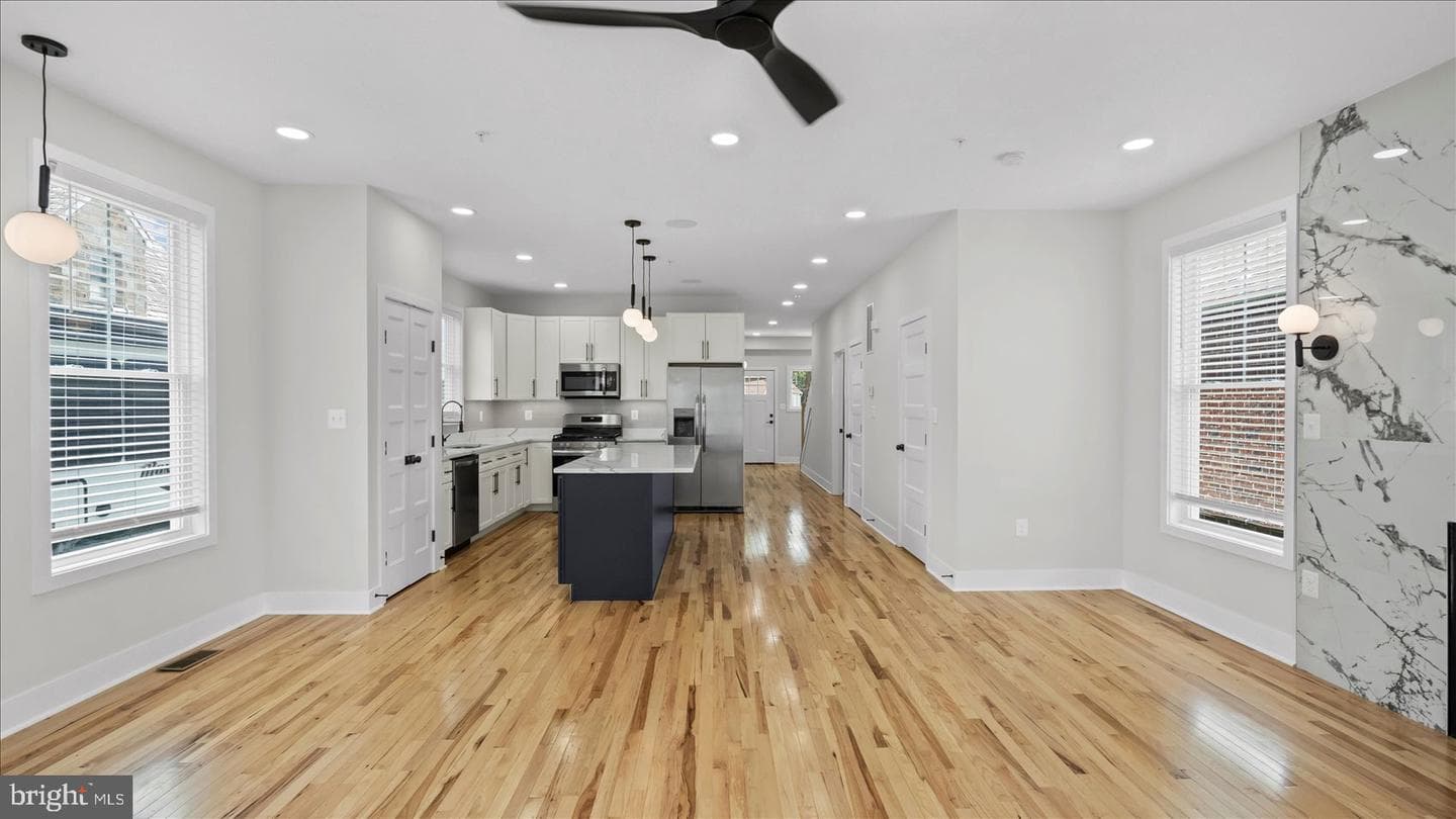 2302 Taylor Avenue photo 8