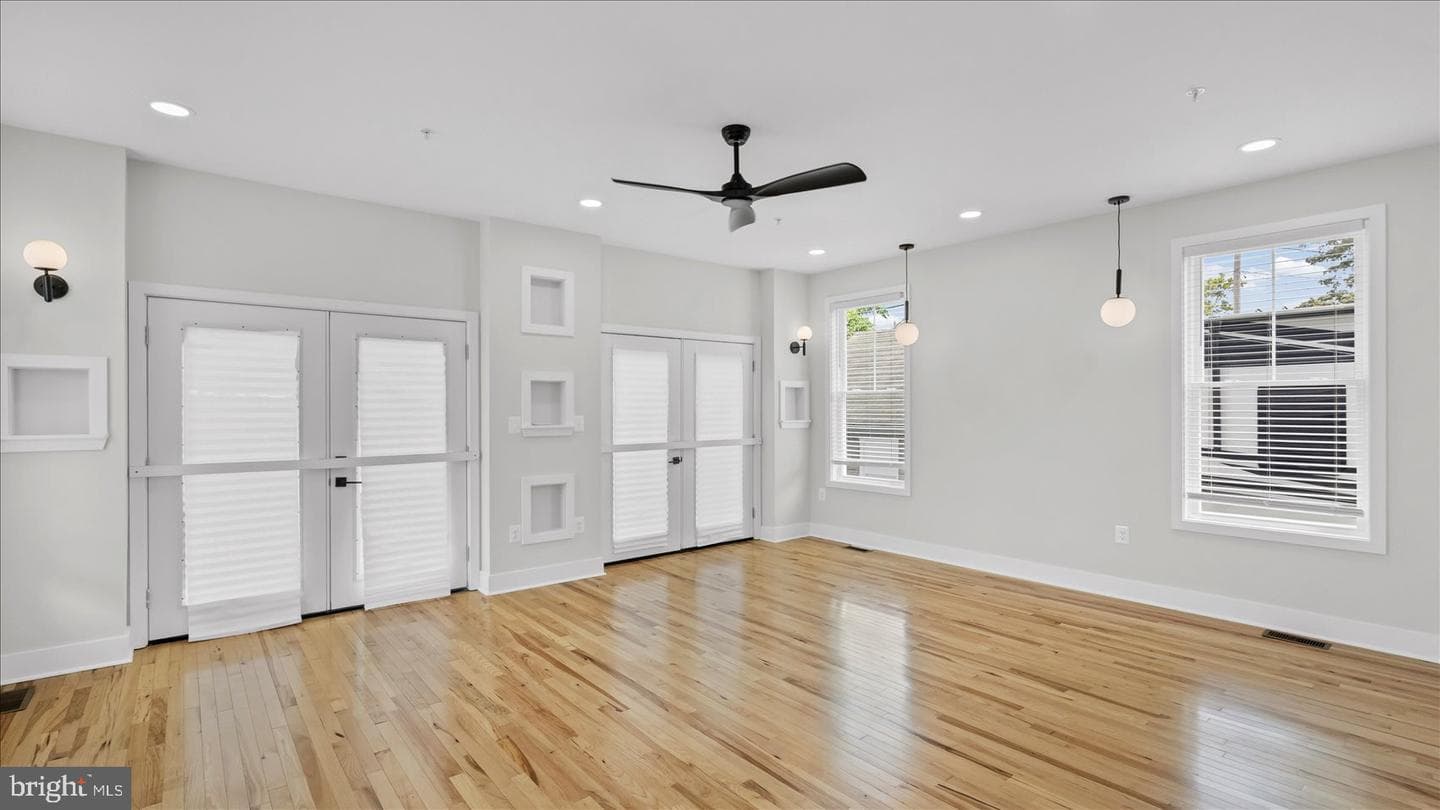 2302 Taylor Avenue photo 9