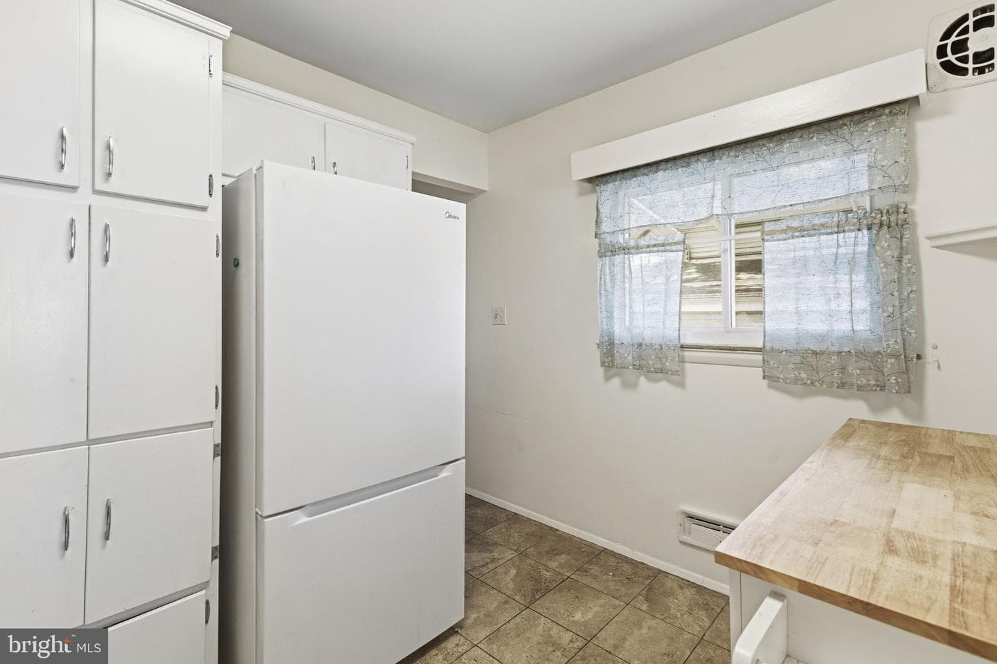 3215 Woodside Avenue photo 10