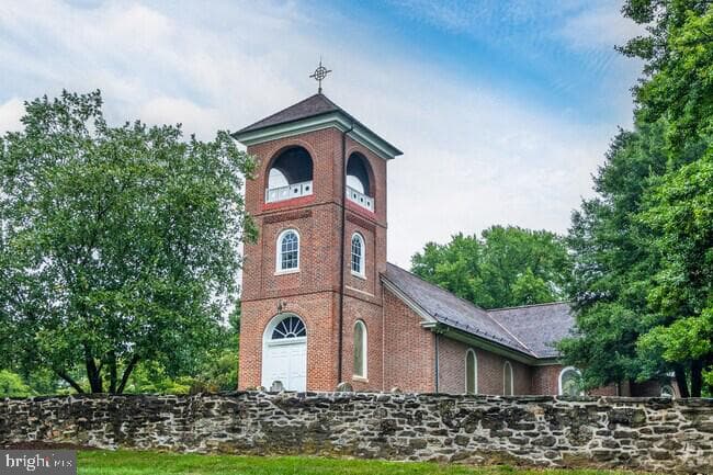 17011 Troyer Road photo 56