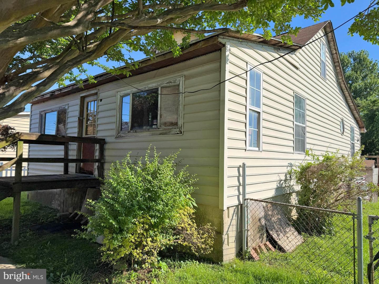1124 N Point Road