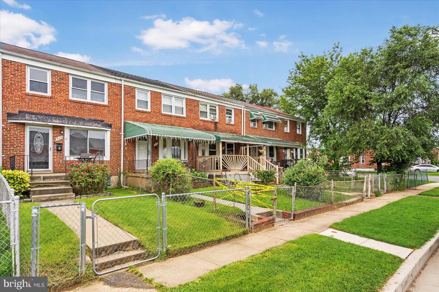 909 Arncliffe Road photo 3
