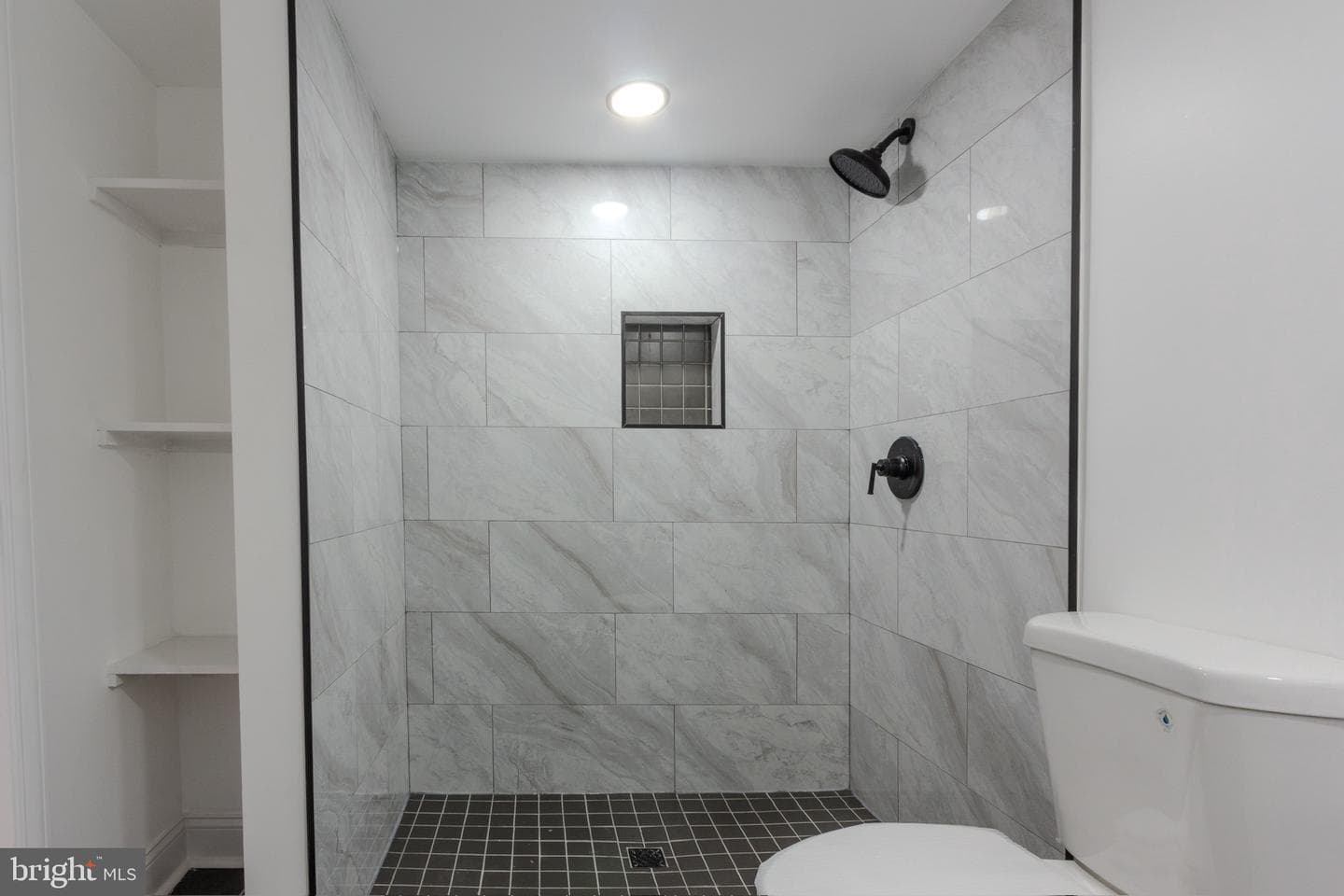8206 Arrowhead Road photo 38