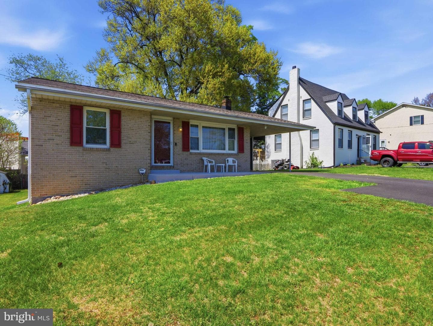 718 Kent Avenue photo 33