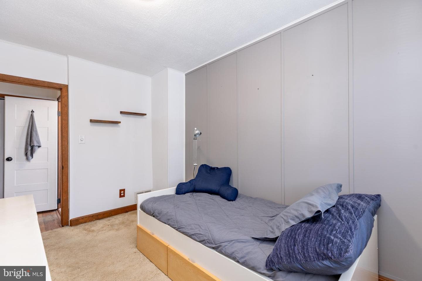 1654 Manor Road photo 17