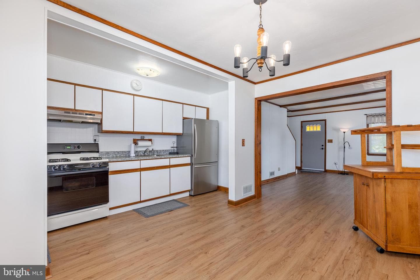 1654 Manor Road photo 7