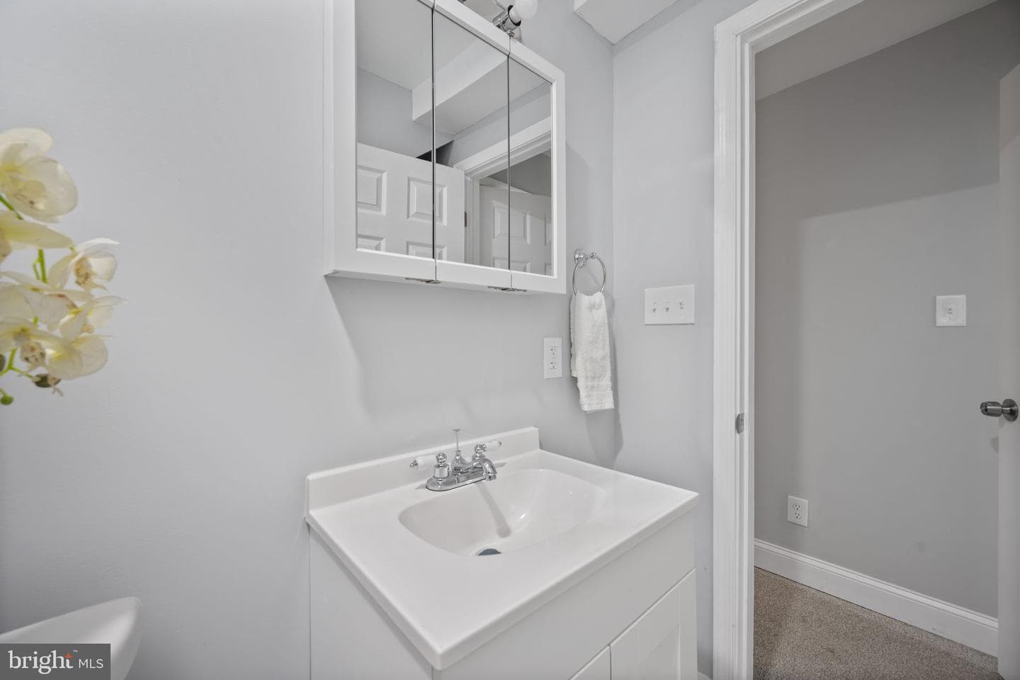 511 Riverside Drive photo 17