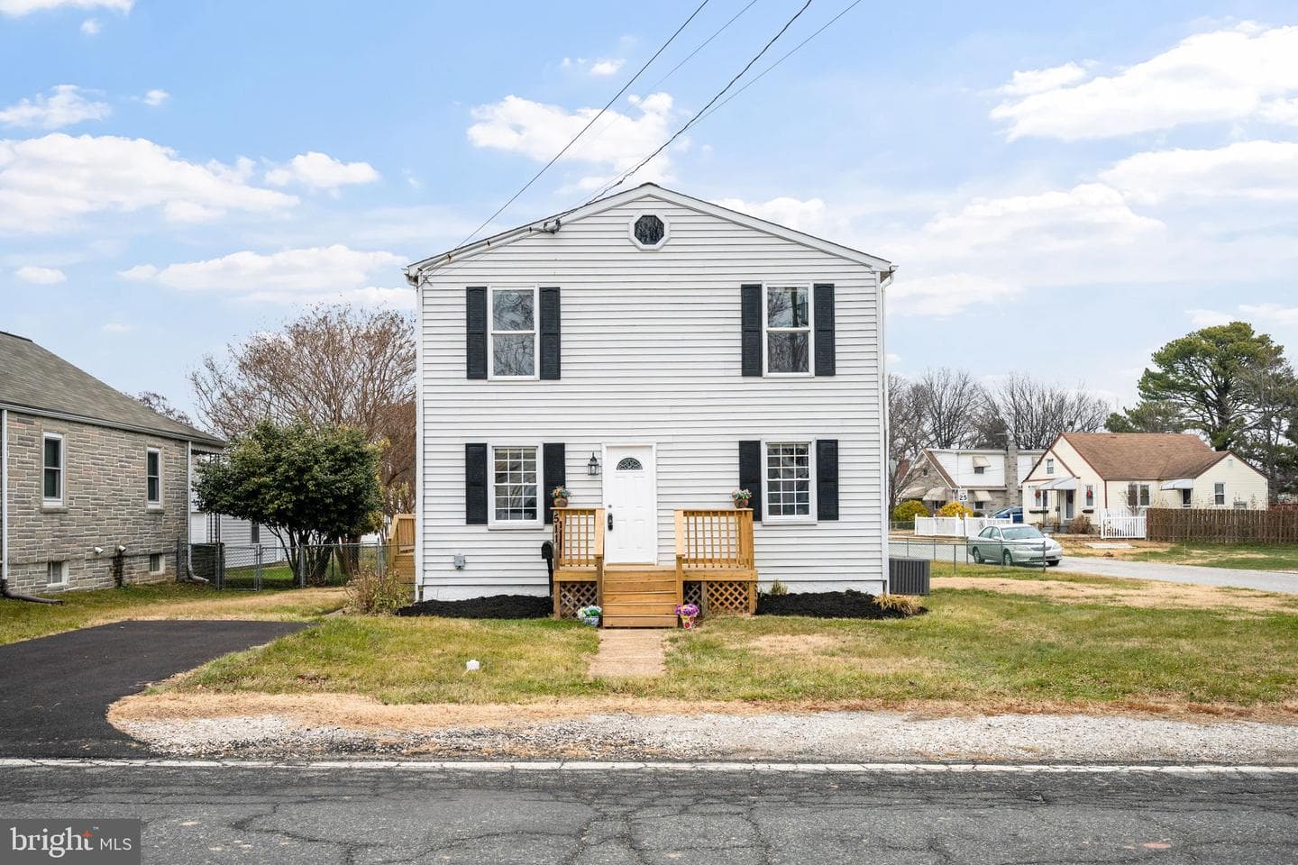 511 Riverside Drive photo 2