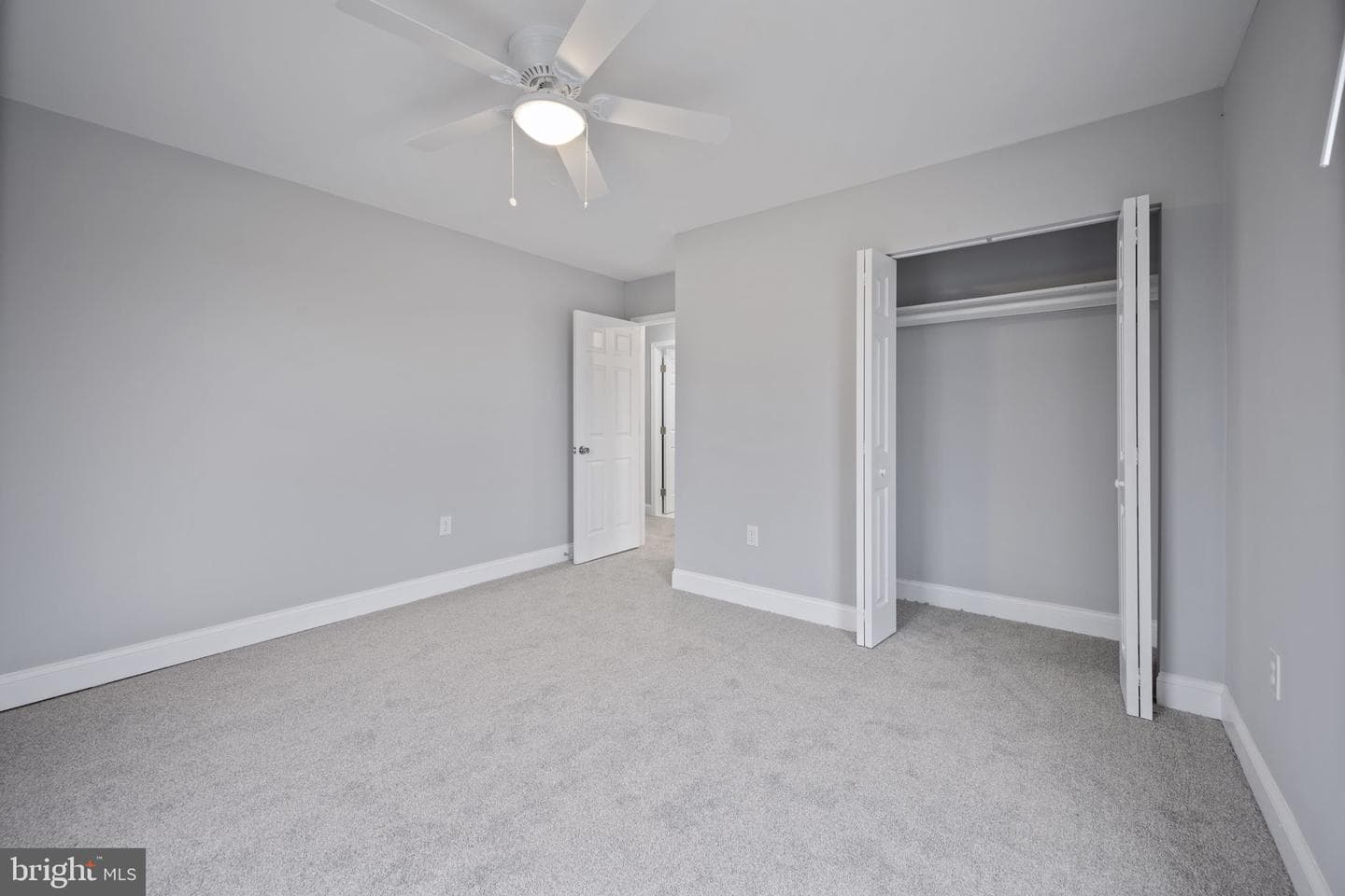 511 Riverside Drive photo 24