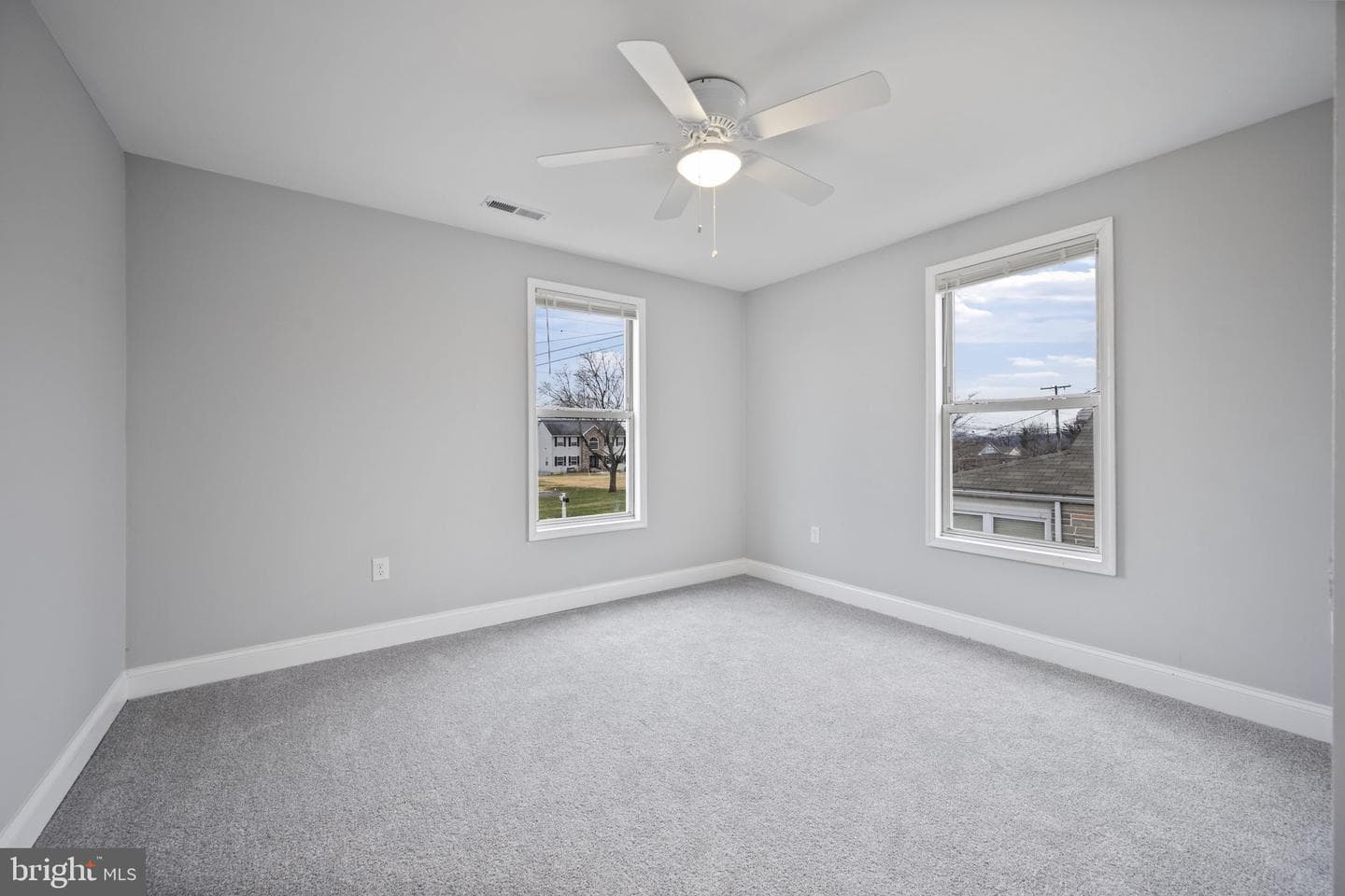 511 Riverside Drive photo 27
