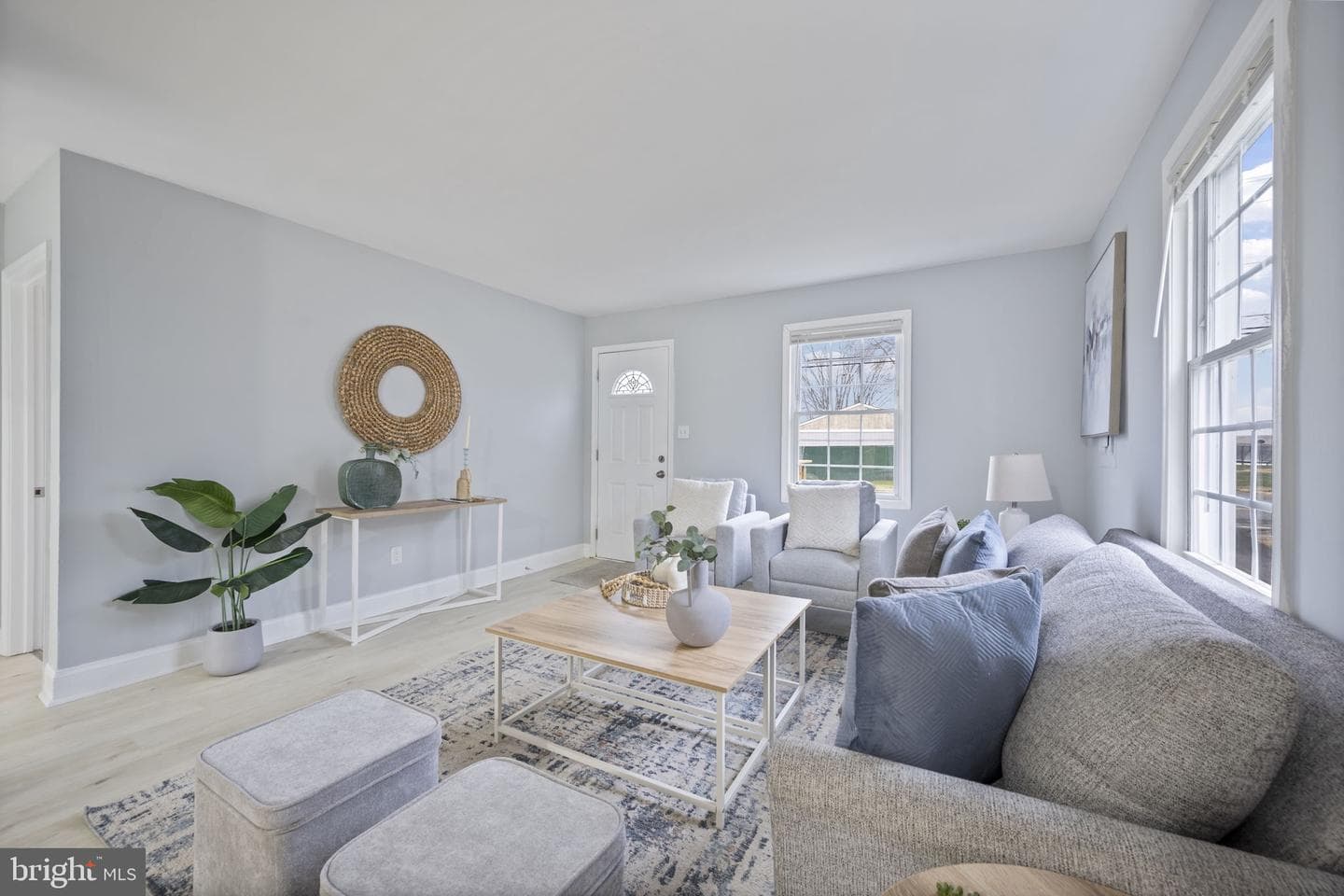 511 Riverside Drive photo 3
