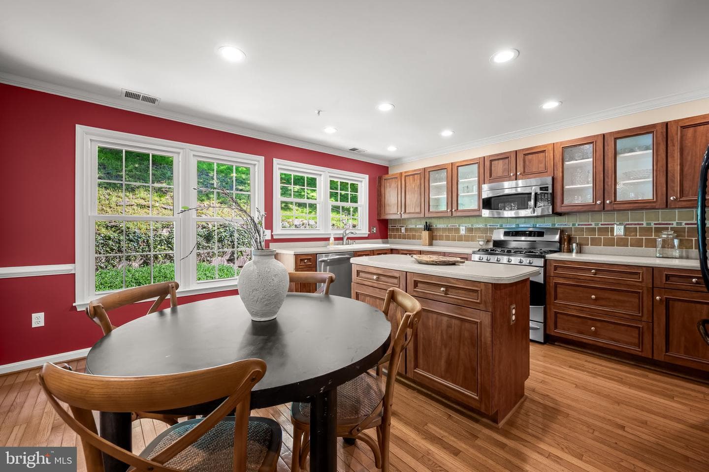1011 Lillies Lane photo 10