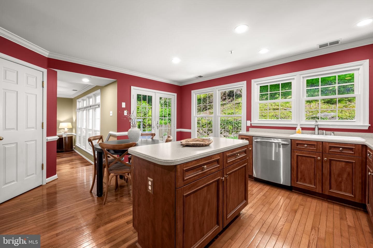 1011 Lillies Lane photo 11