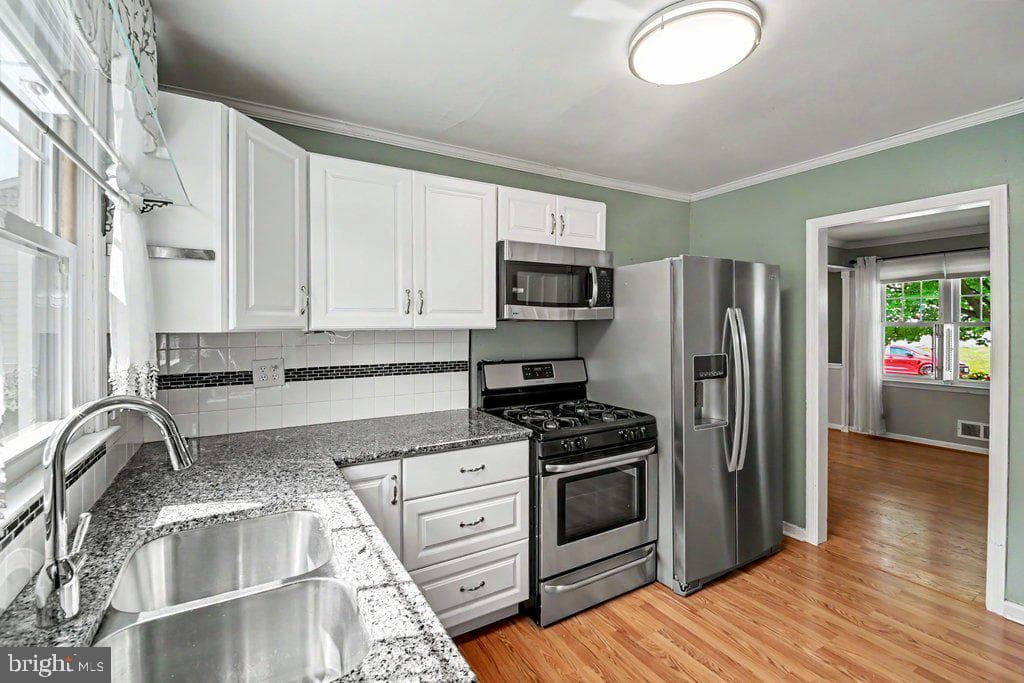3211 Bryant Avenue photo 13