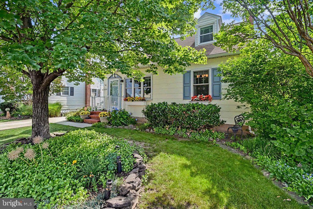 3211 Bryant Avenue photo 4