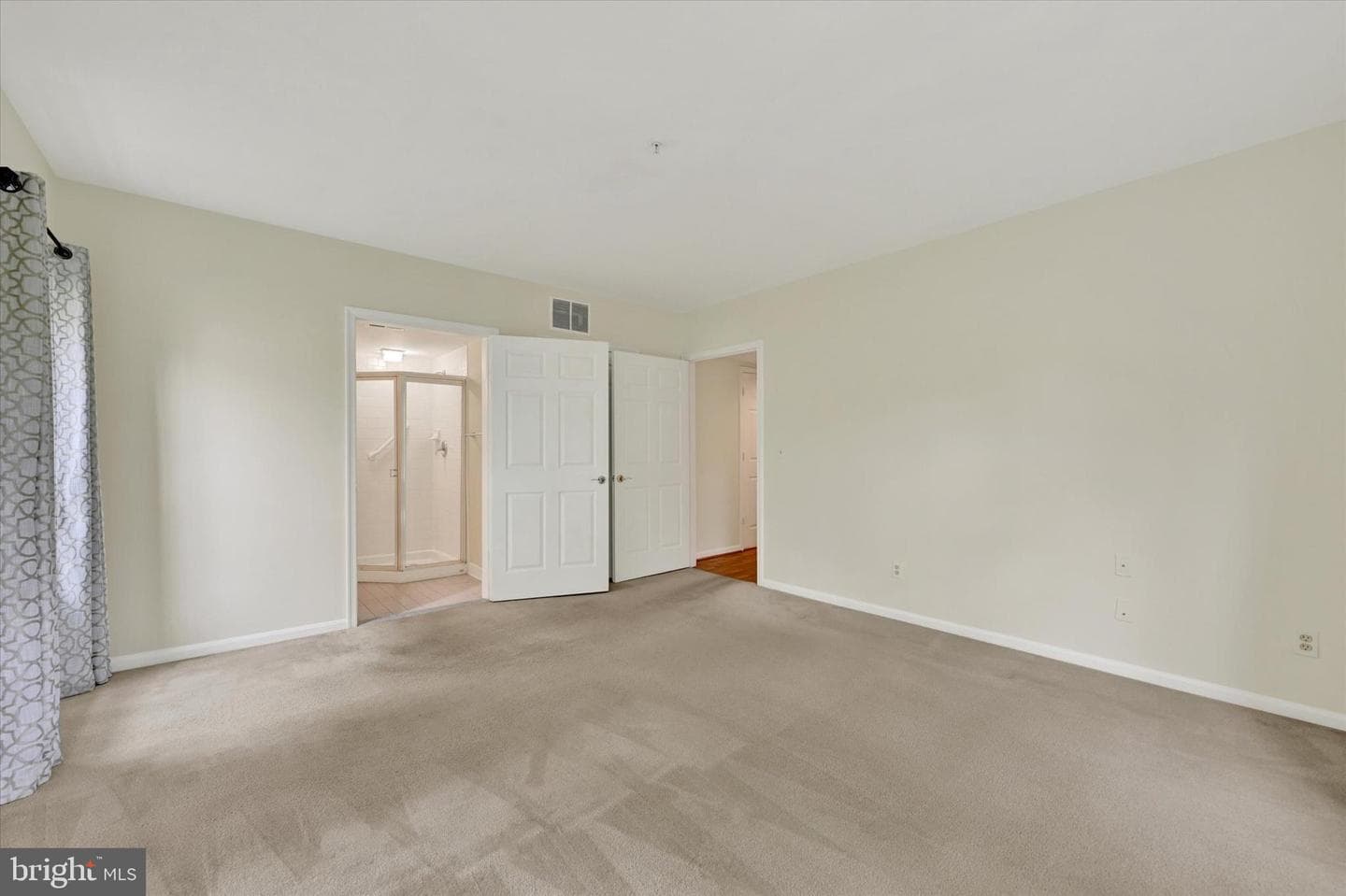 510 Limerick Circle #301 photo 19