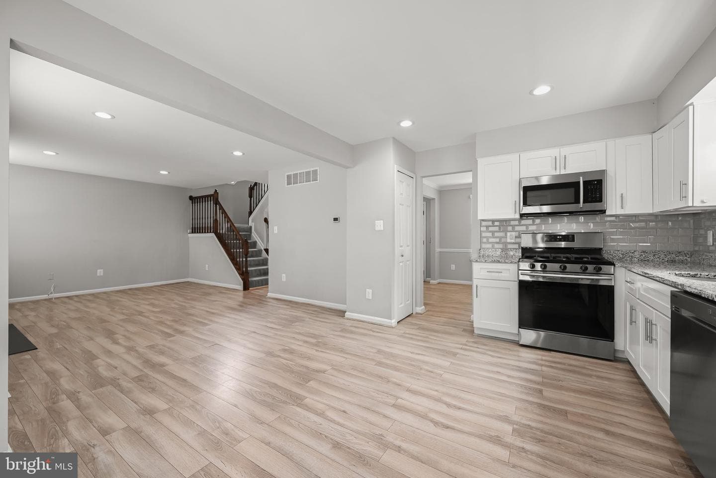 102 Bishops Lane photo 12