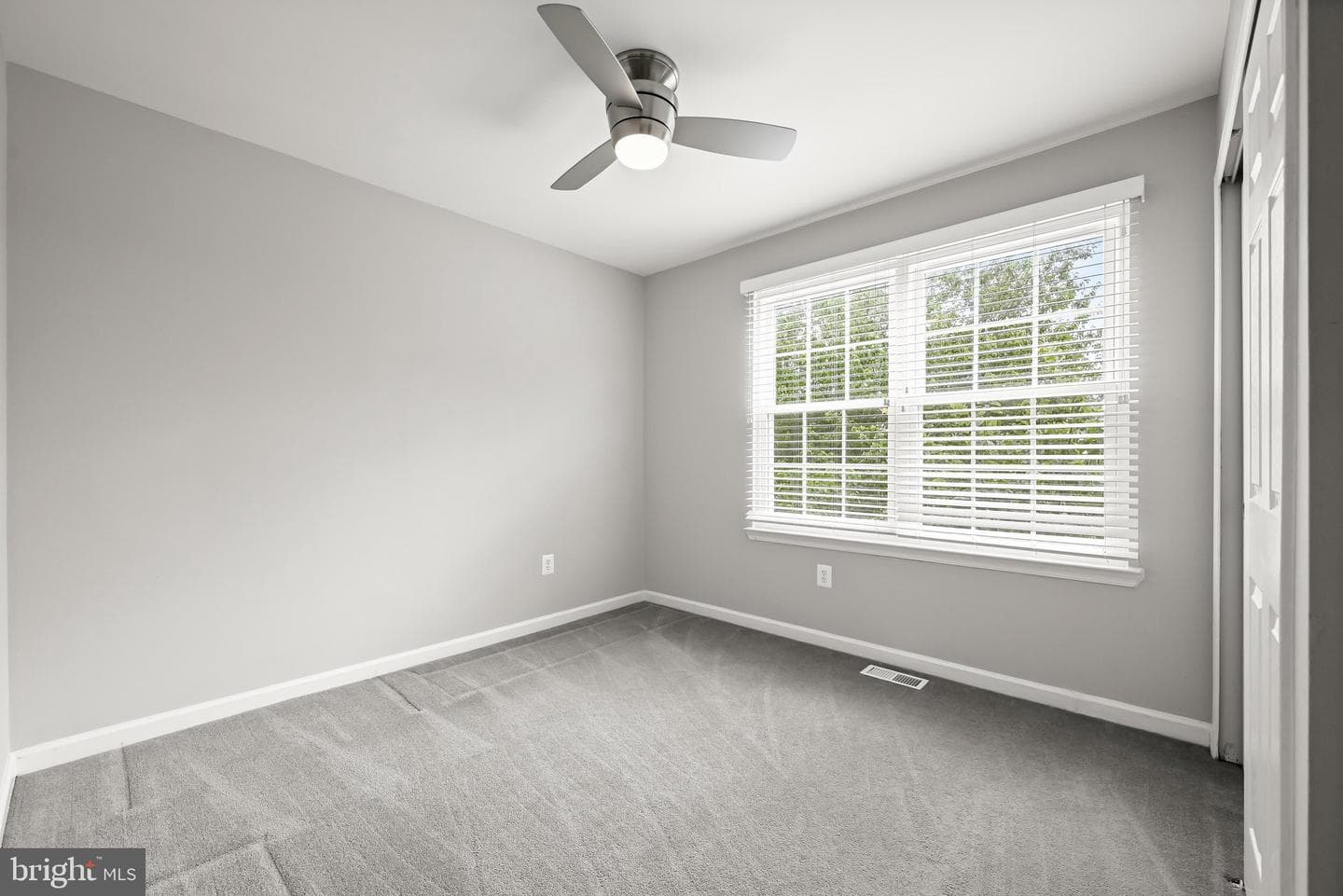 102 Bishops Lane photo 26