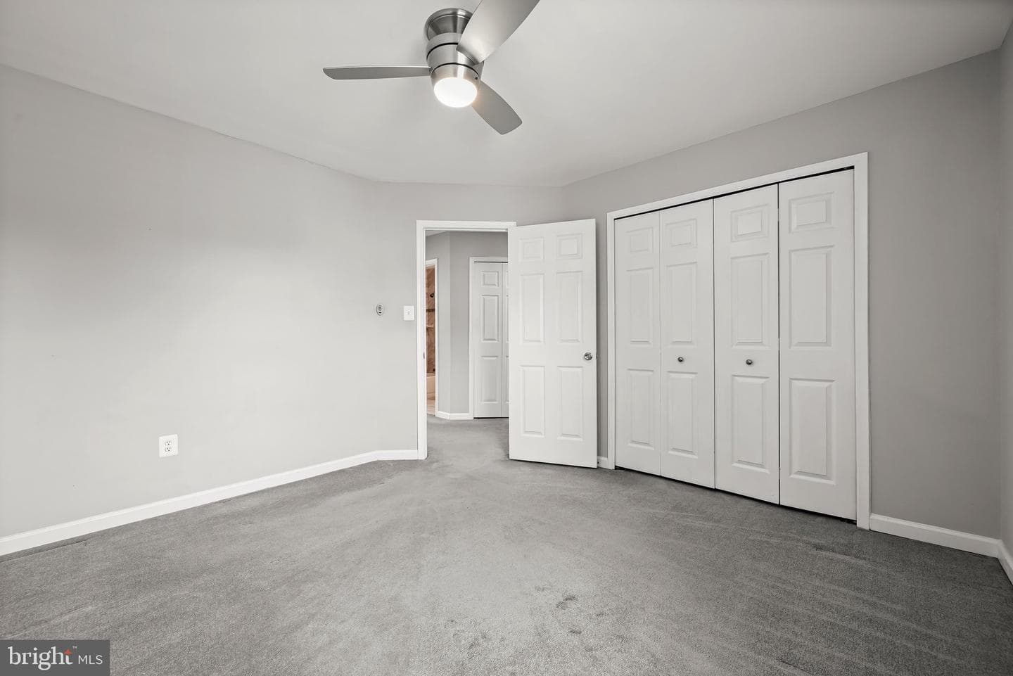 102 Bishops Lane photo 31