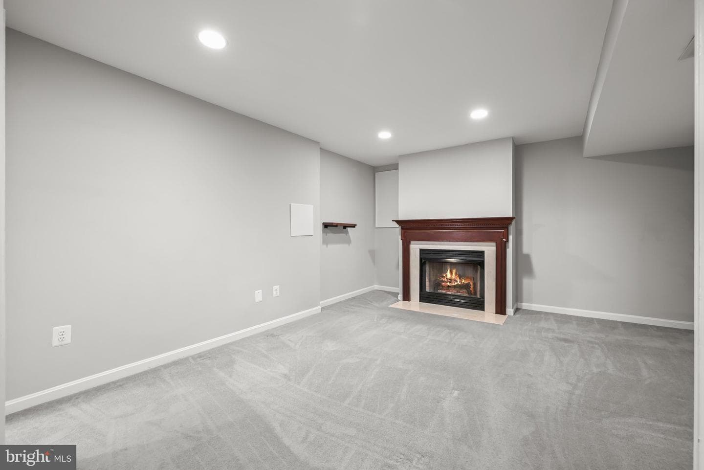 102 Bishops Lane photo 32