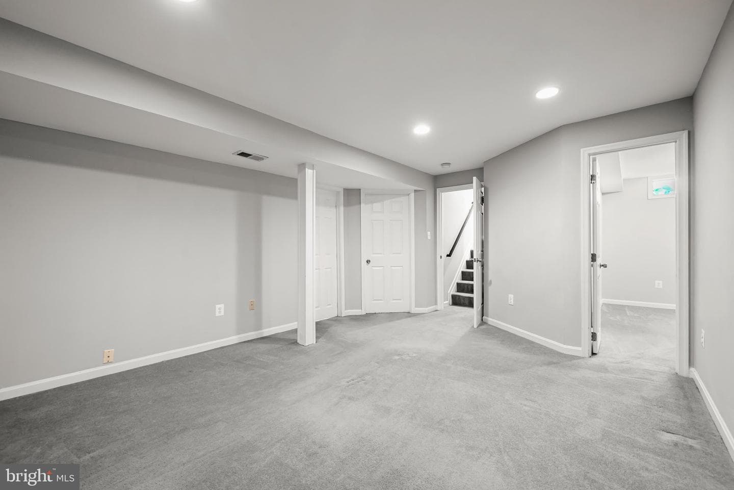 102 Bishops Lane photo 34