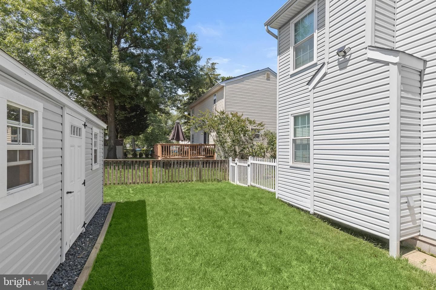 102 Bishops Lane photo 43
