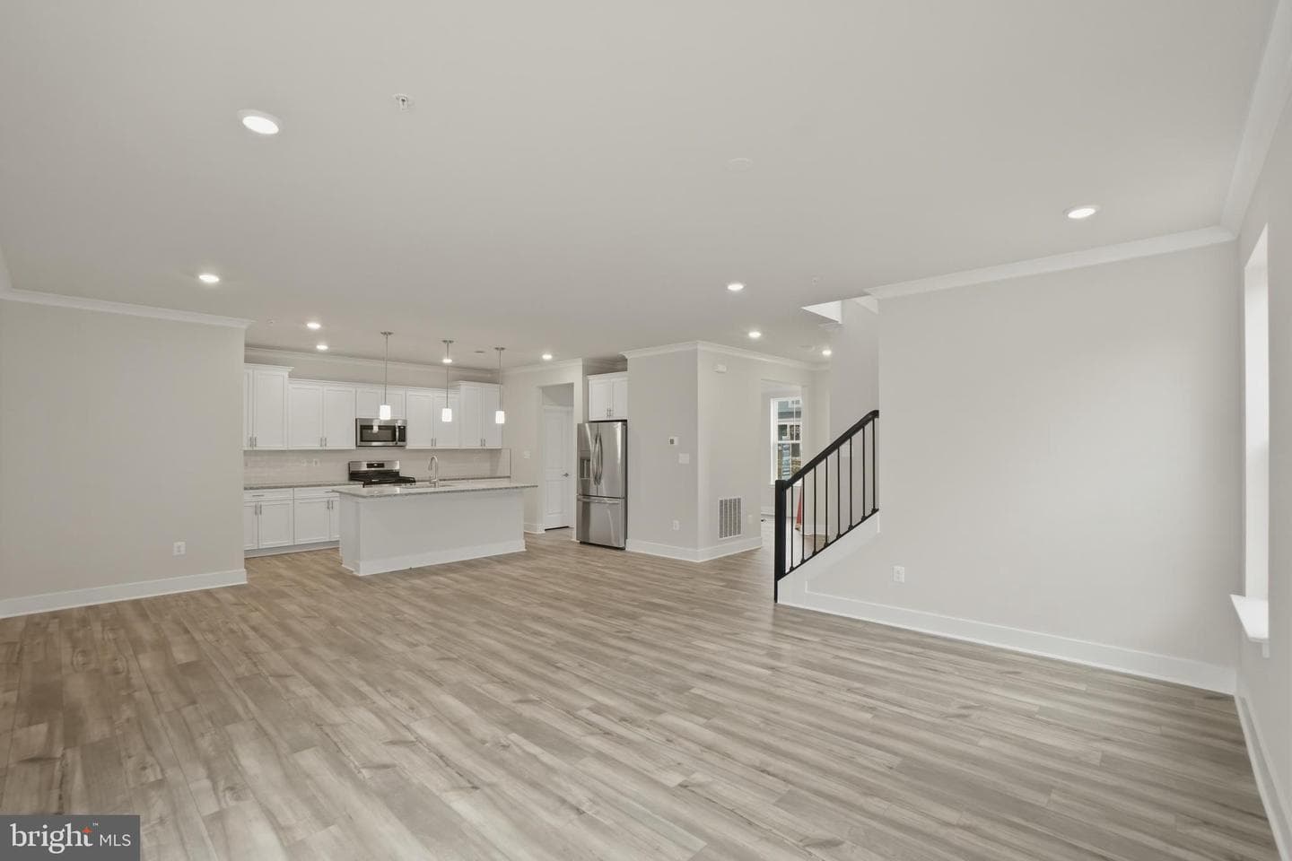 6613 Greenleigh Avenue photo 7