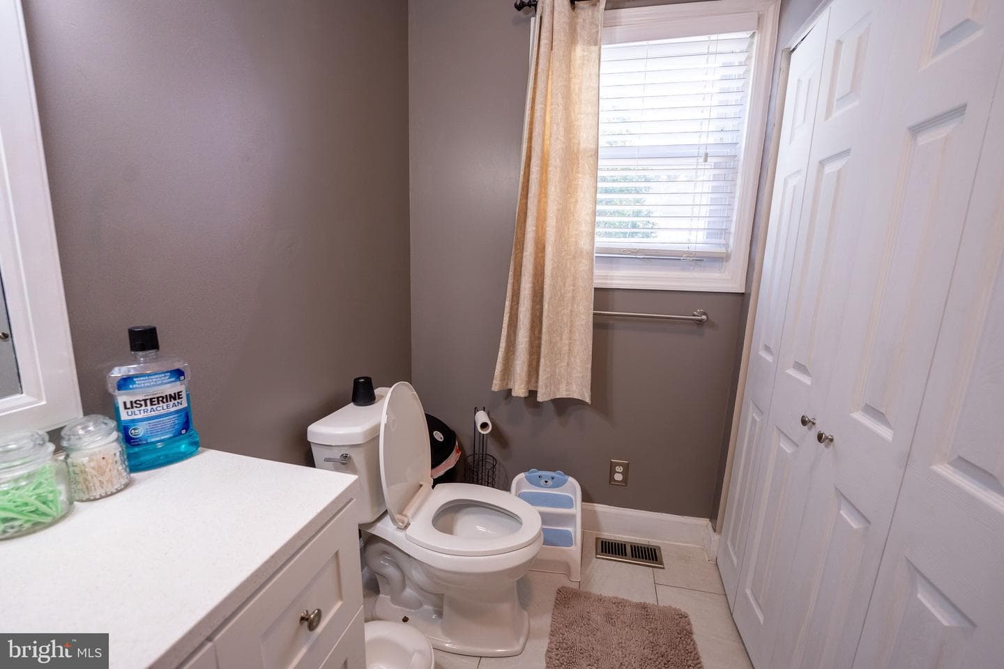 4513 Kenwood Avenue photo 11