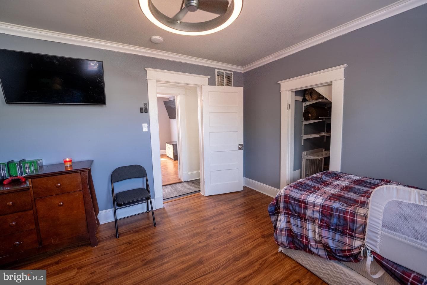 4513 Kenwood Avenue photo 17