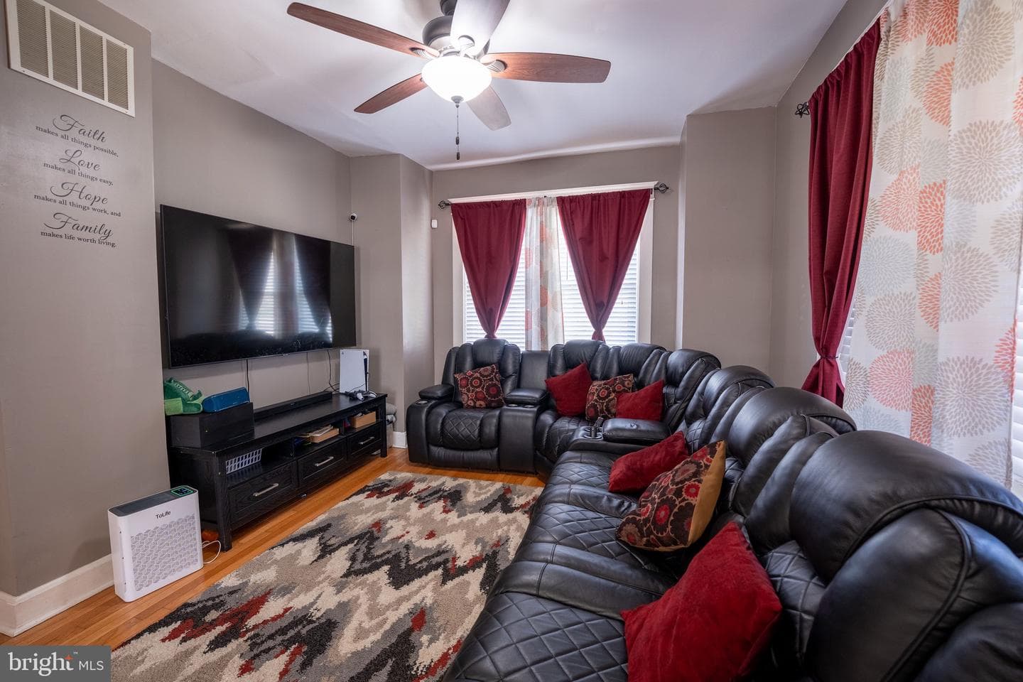 4513 Kenwood Avenue photo 7