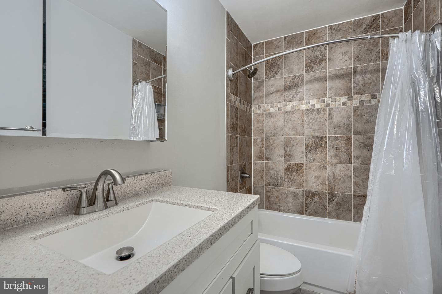 127 Bourbon Court photo 19