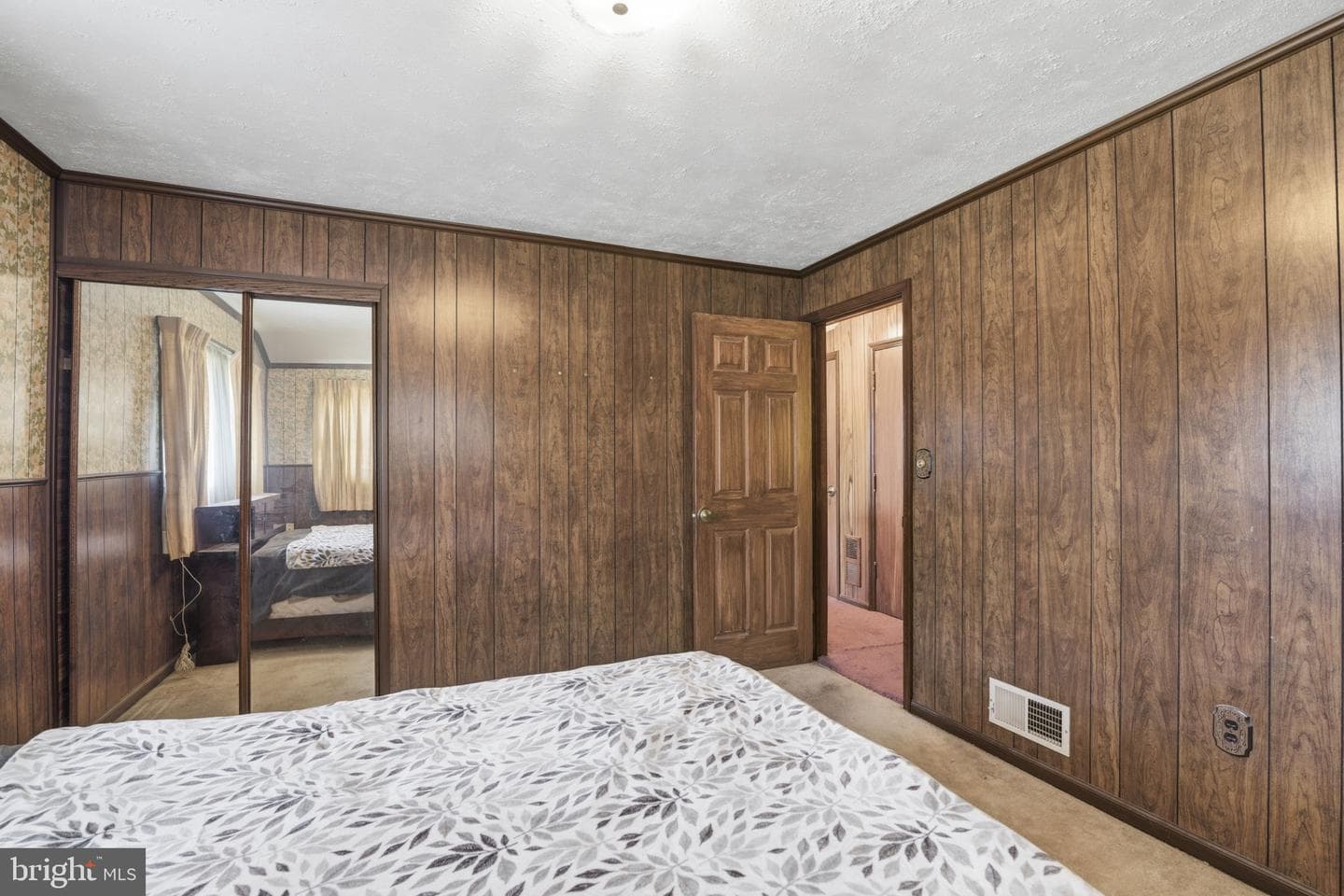 8562 Harris Avenue photo 10