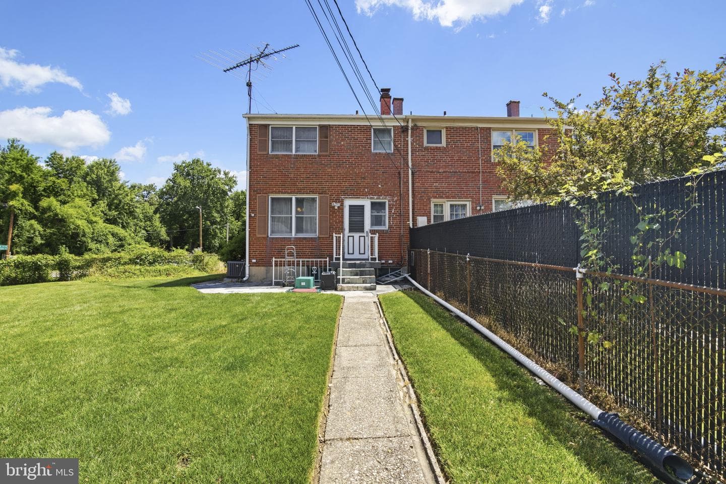 8562 Harris Avenue photo 18