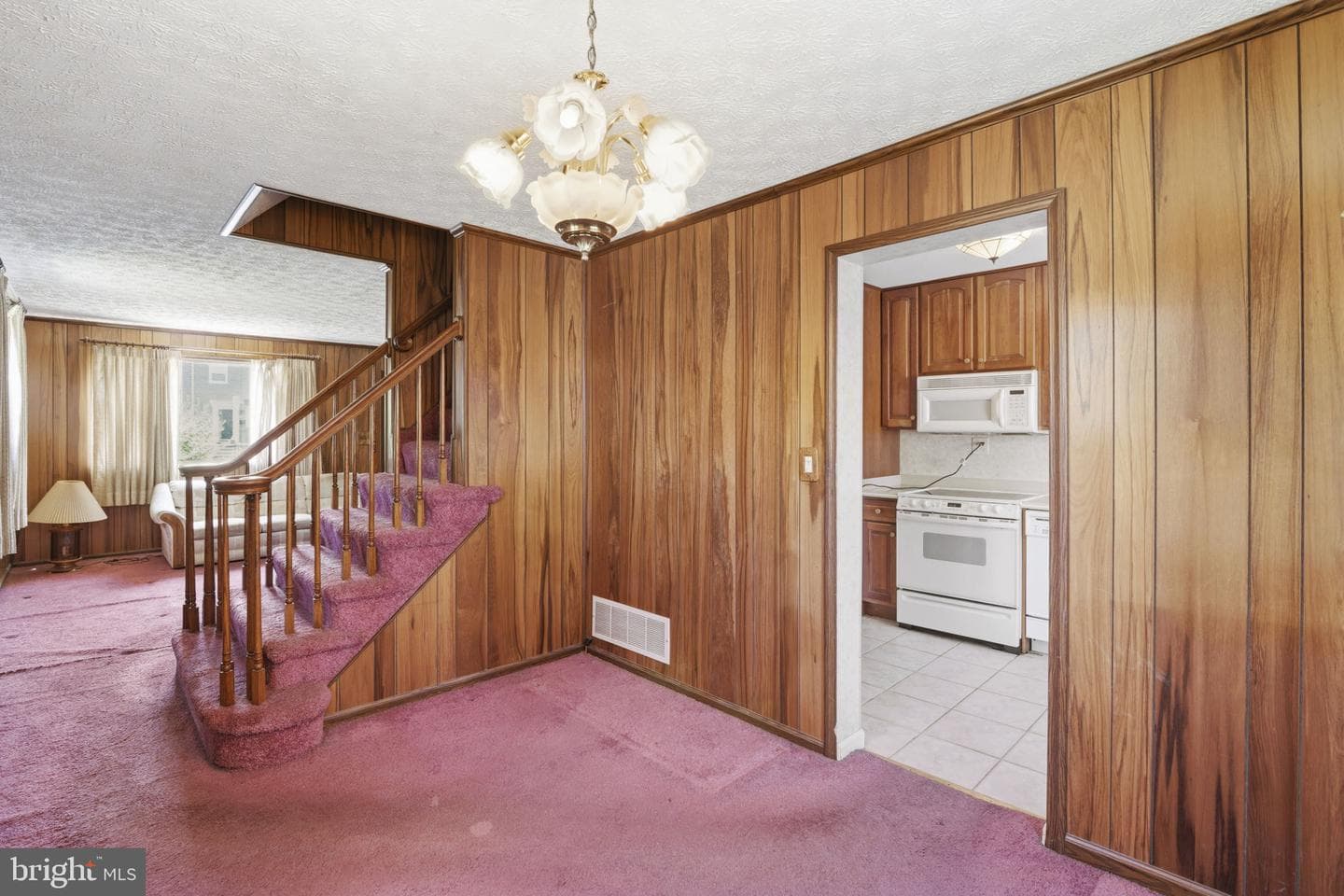 8562 Harris Avenue photo 4