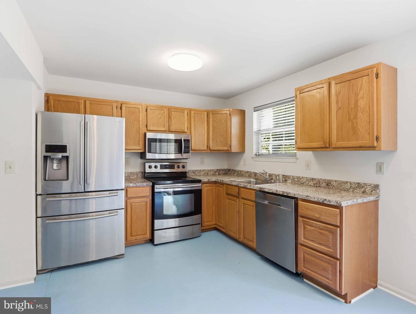 8812 Fox Circle photo 9