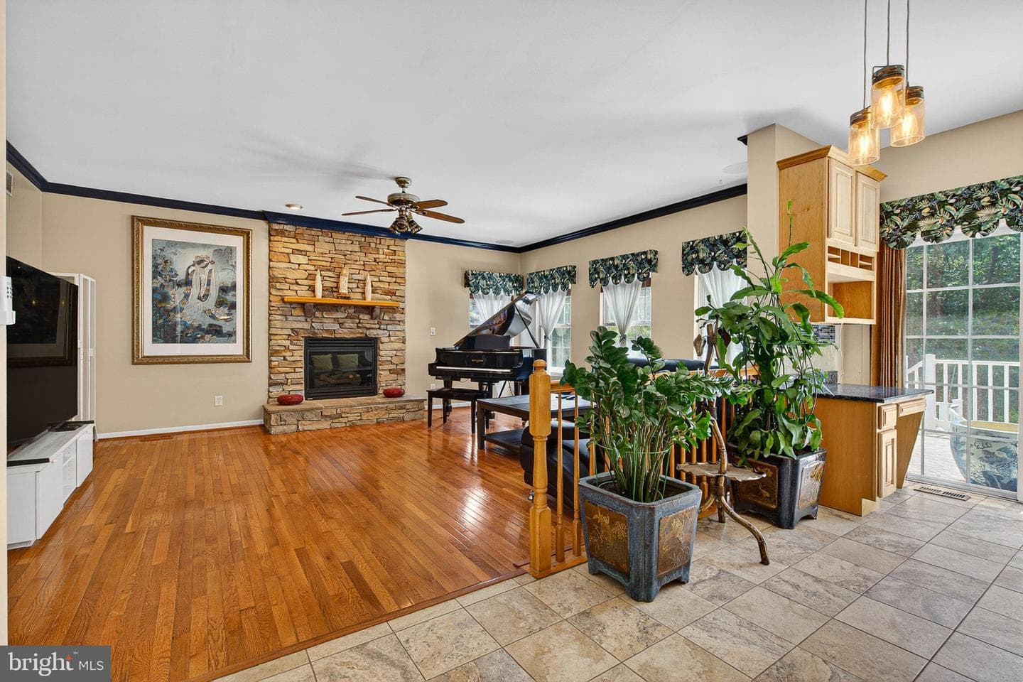 5076 Springhouse Circle photo 12