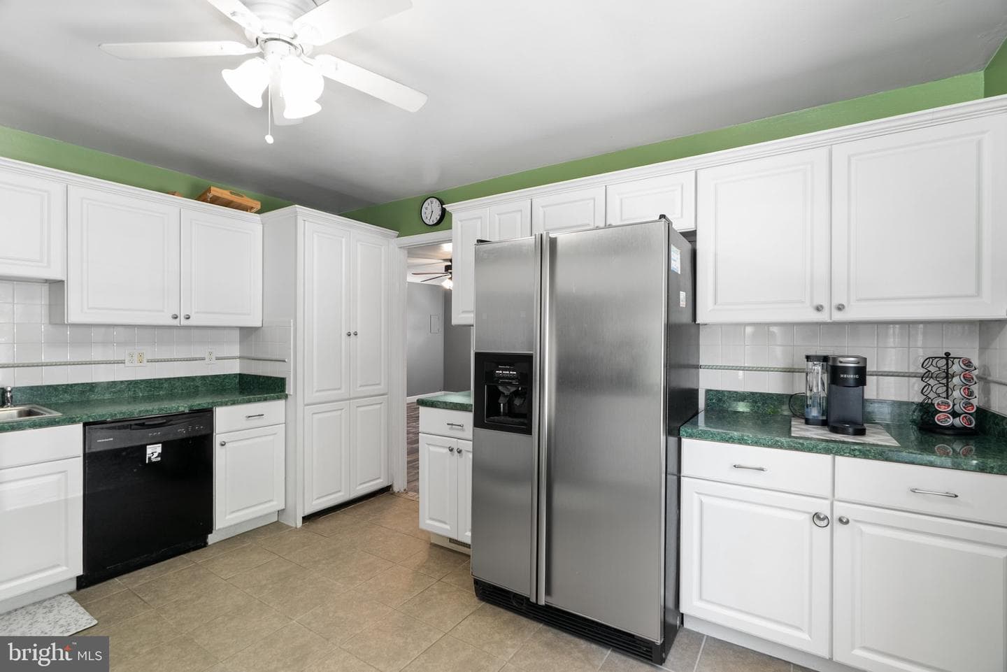 803 Greenview Court photo 6