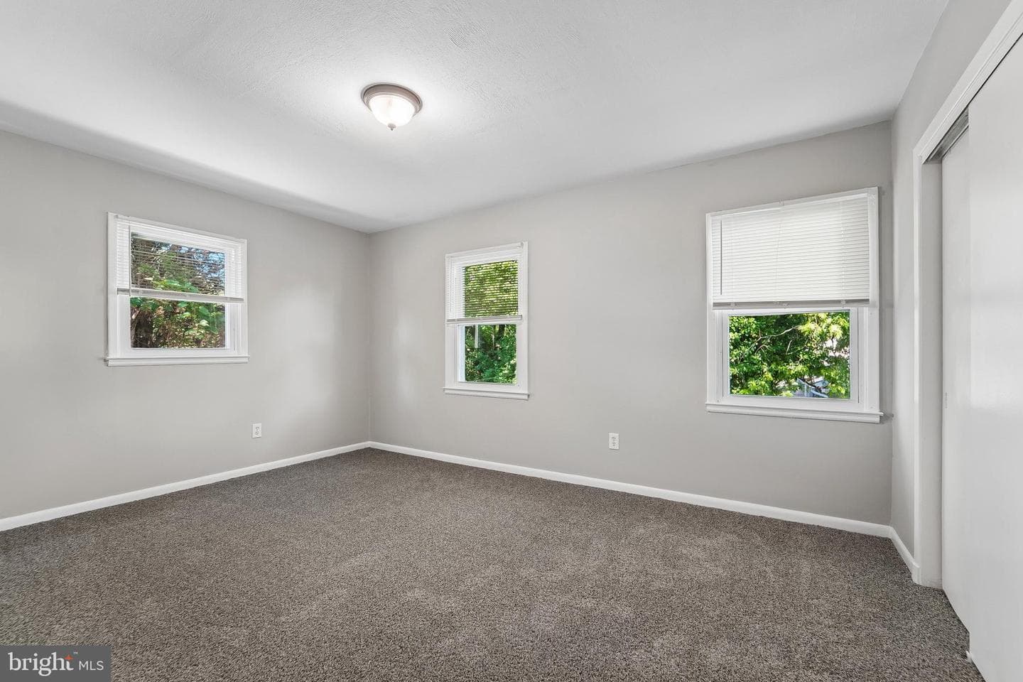 7610 Knollwood Road photo 25