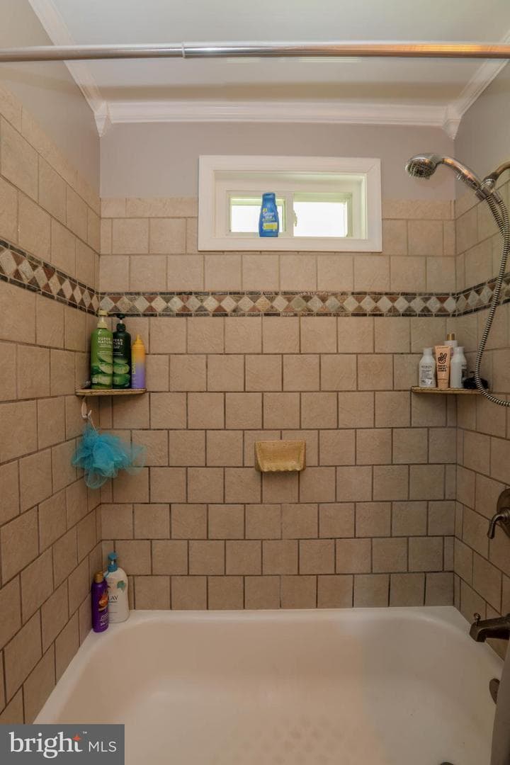 2504 Ambler Court photo 10