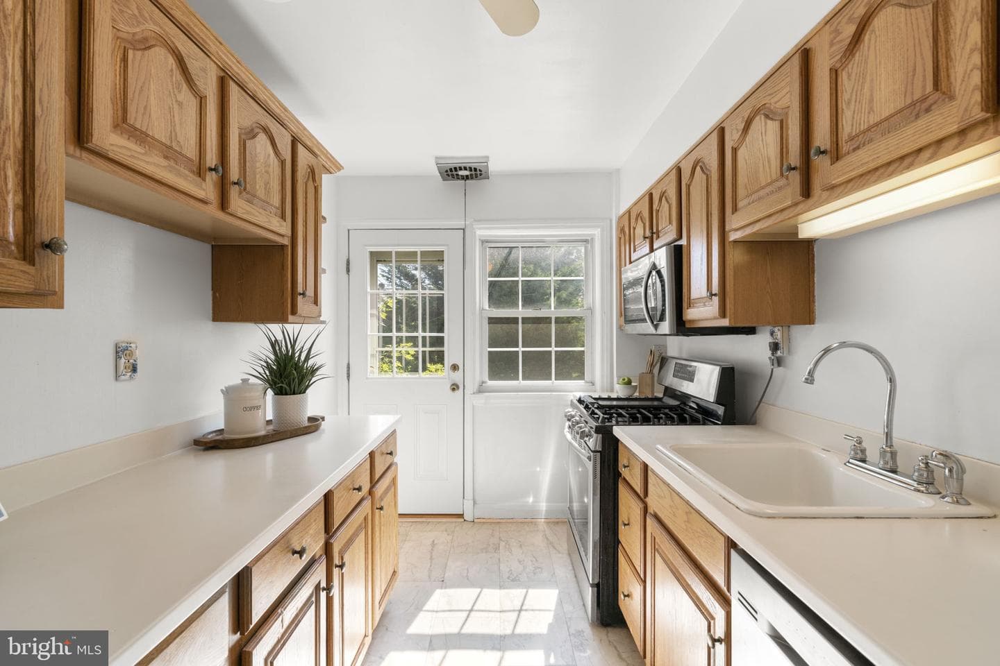 355 Whitfield Road photo 11