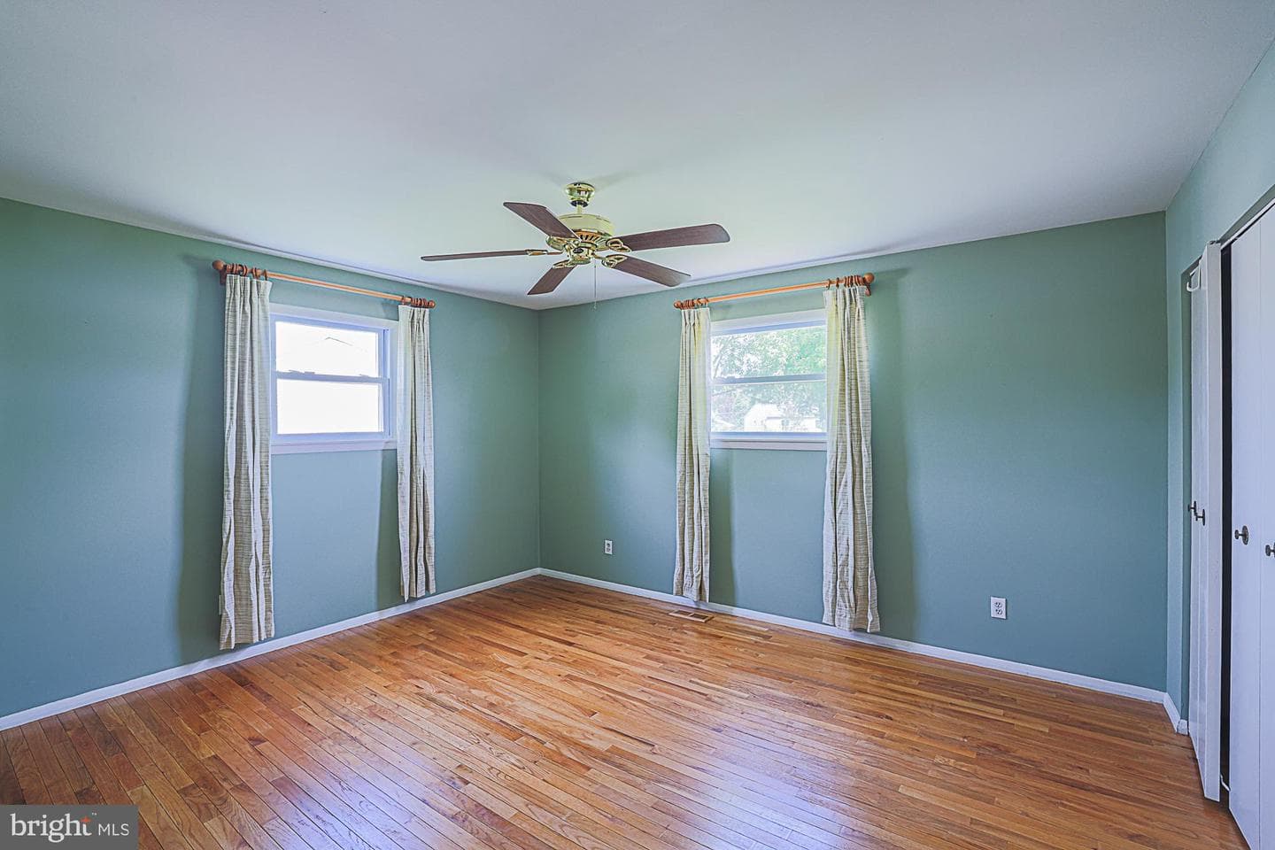 9106 Sandra Park Road photo 30
