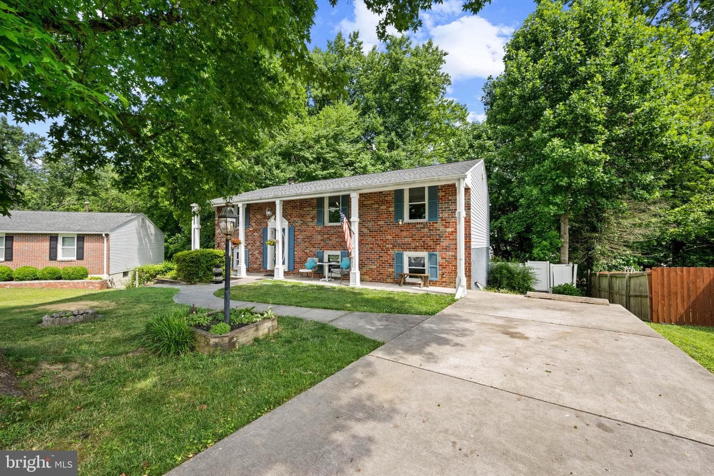 9517 Perry Brook Court photo 3