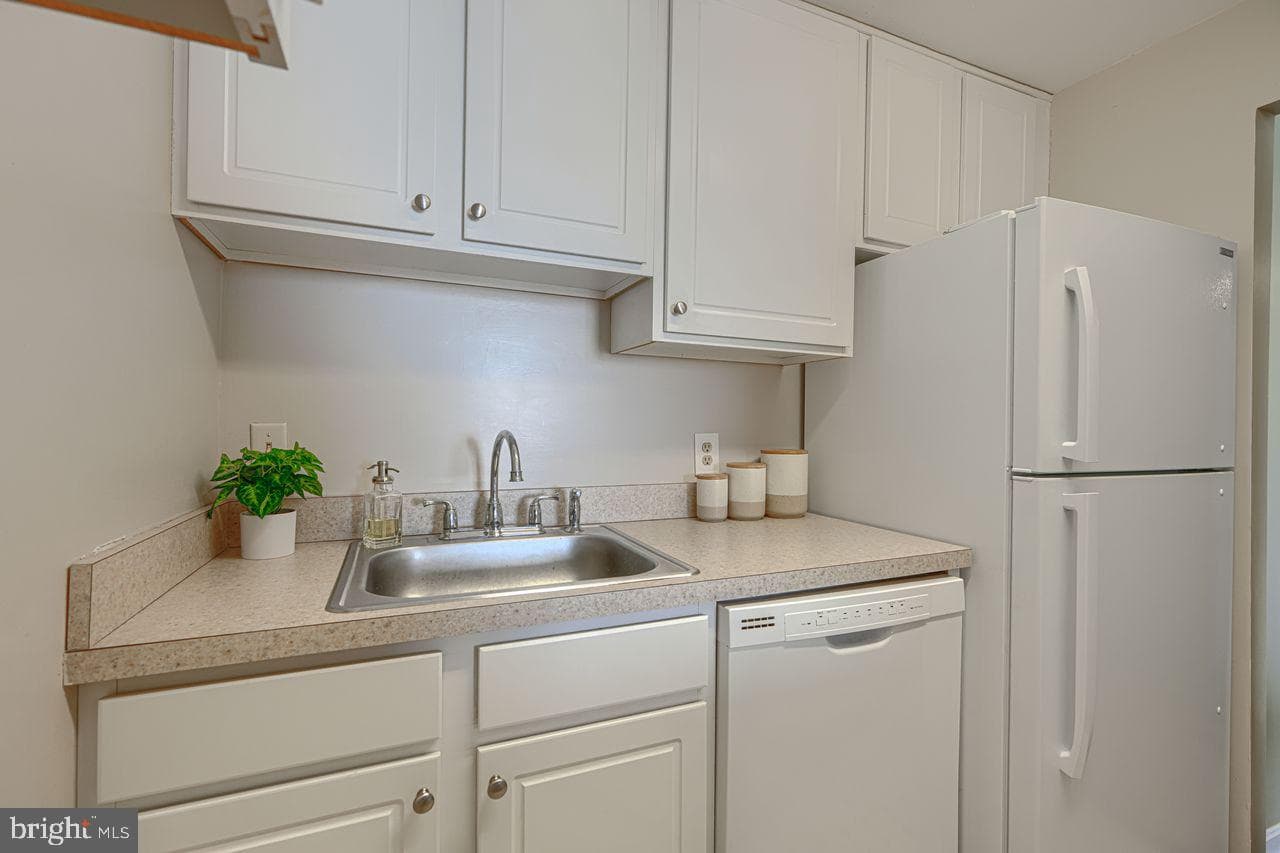 28 Allegheny Avenue #2108 photo 13