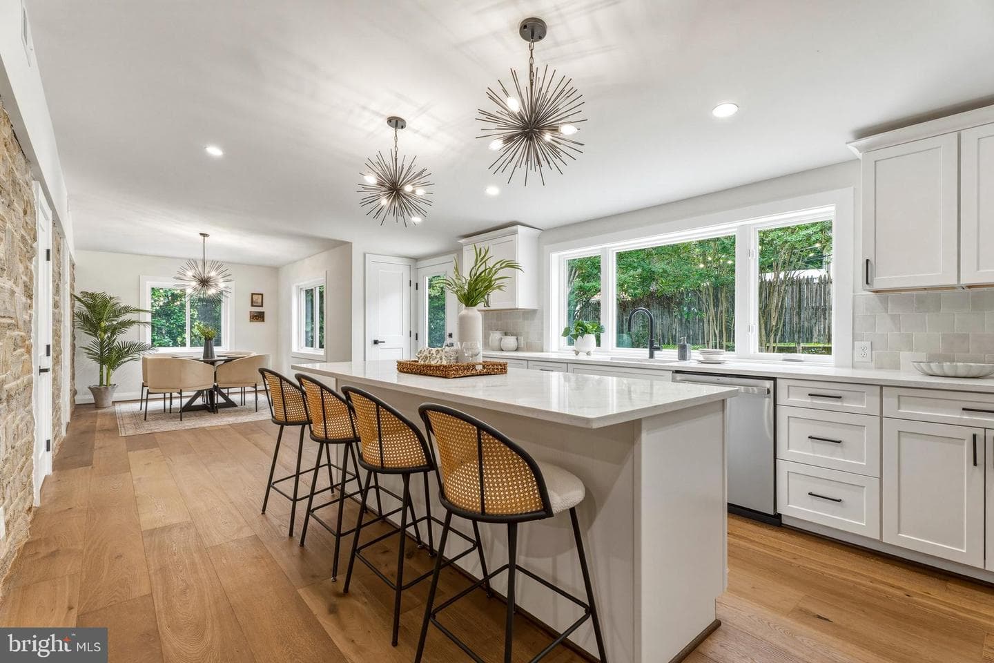 908 Stevenson photo 8