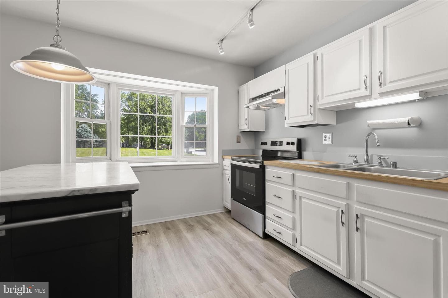 26 Valley Crossing Circle photo 6