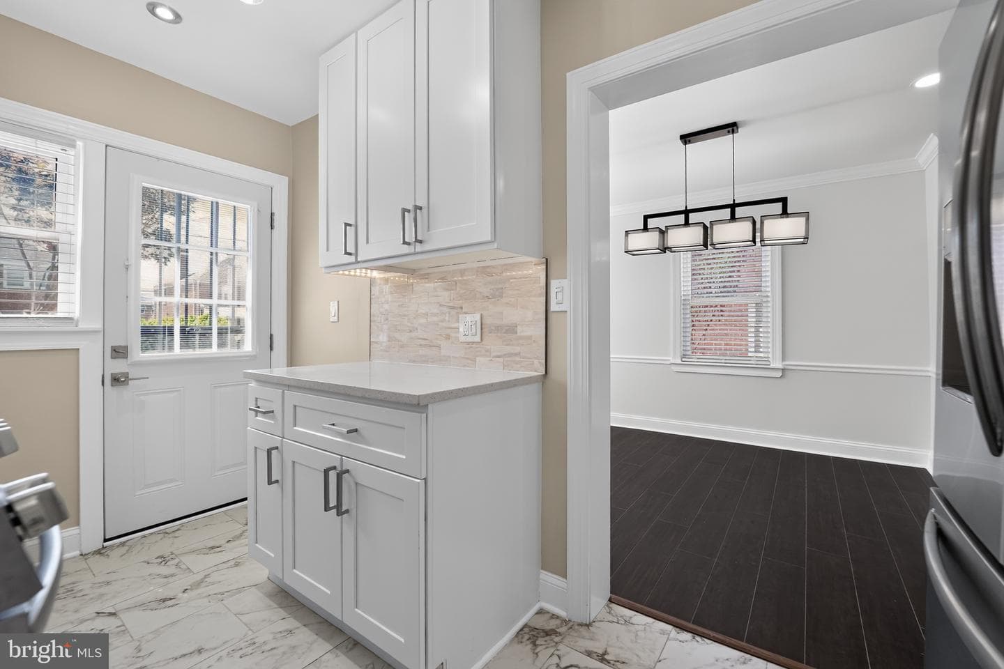 2128 Redthorn photo 4